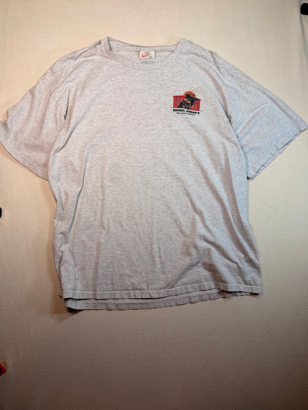 Vintage 90s Nike Michael Jordan’s The Restaurant Chicago T Shirt XL USA